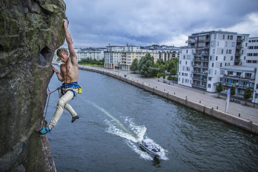 Emil Westman climbing in Stockholm city, Photographer  Alexander Rydén, Klättring, fotograf klättring, filmare klättring