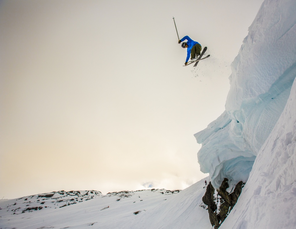 Tom-Oliver Skiing, Riksgränsen, Sweden, Photographer, filmmaker, Alexander Ryden, Skidåkning, hoppar klumpen